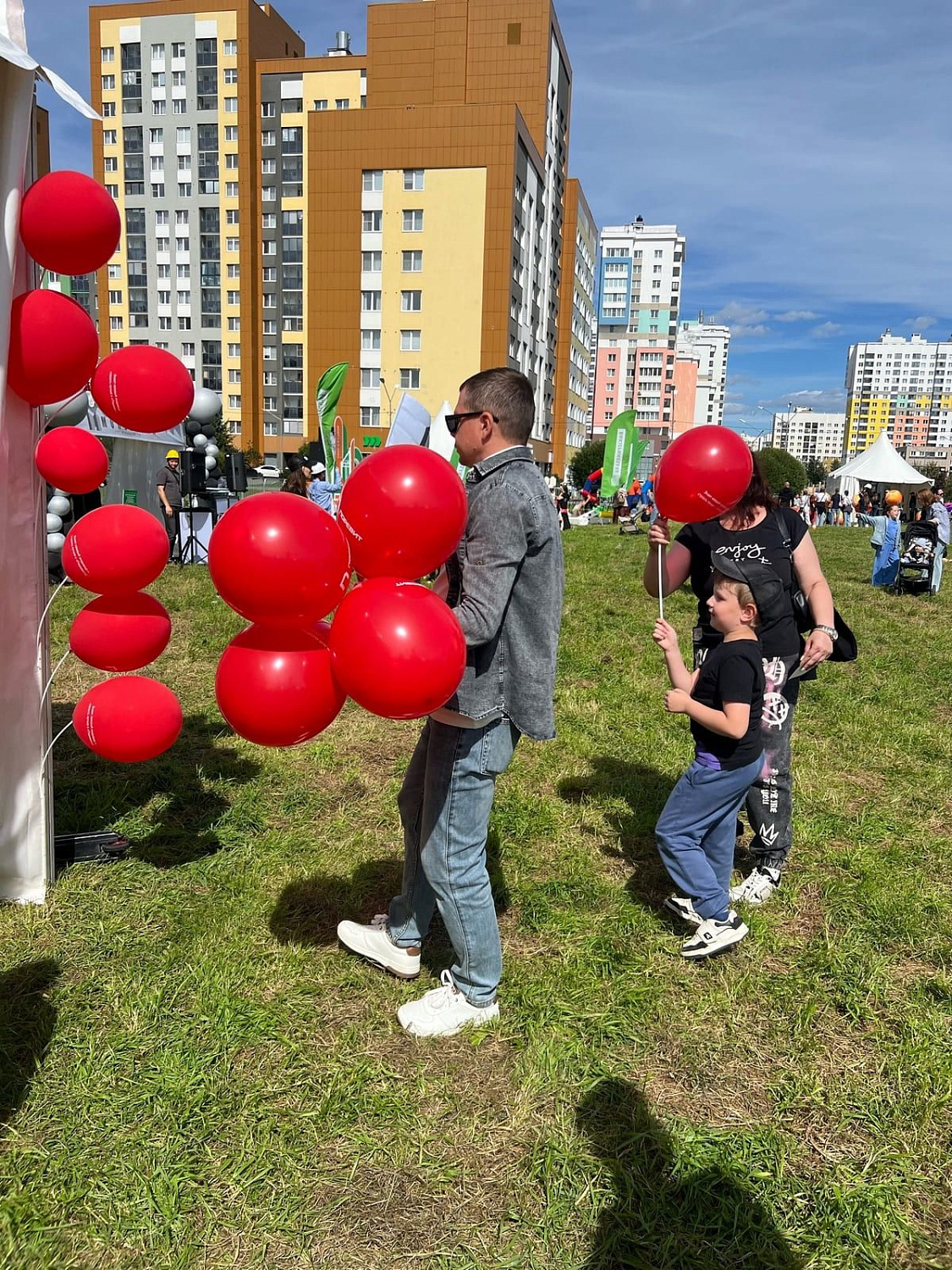 Праздник в Преображенском парке Еатеринбурга: Поревит – надежный друг и партнер